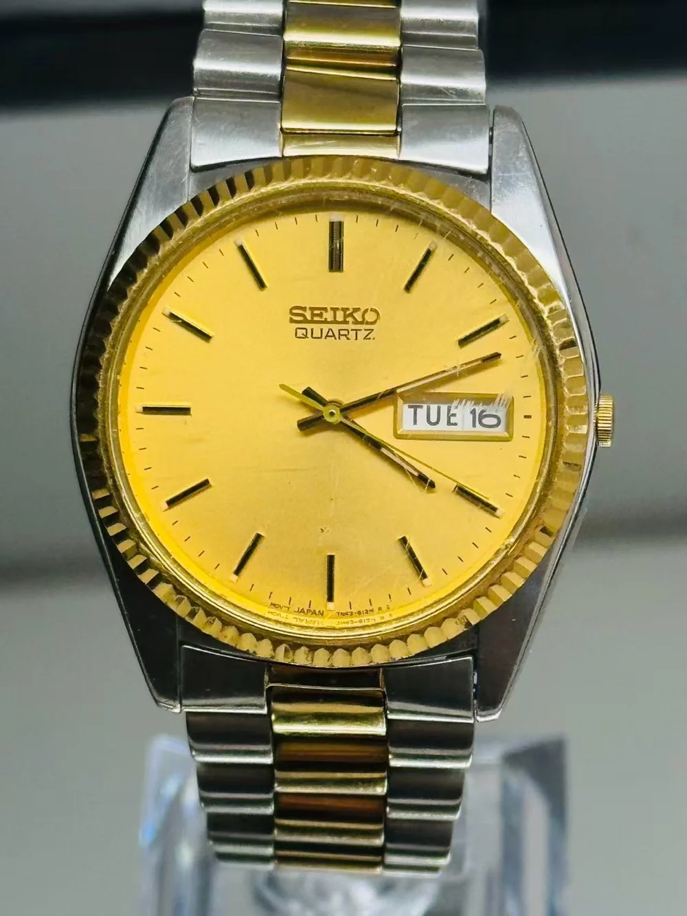 Vintage Seiko Quartz 7N43-8111 Day Date Men’s Watch 34mm New Battery Runs